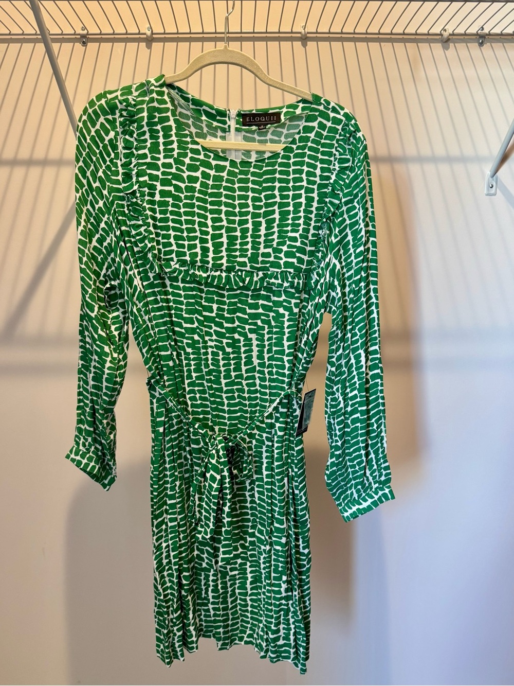 Eloquii Green and White Geometric Print Tie-Waist Dress Sz 18; New w/ Tags